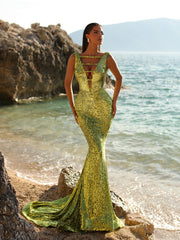 Peridot Deep Neckline